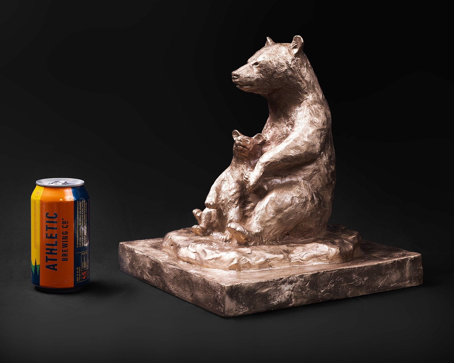 005-mother-and-child-aurum-edition-in-situ